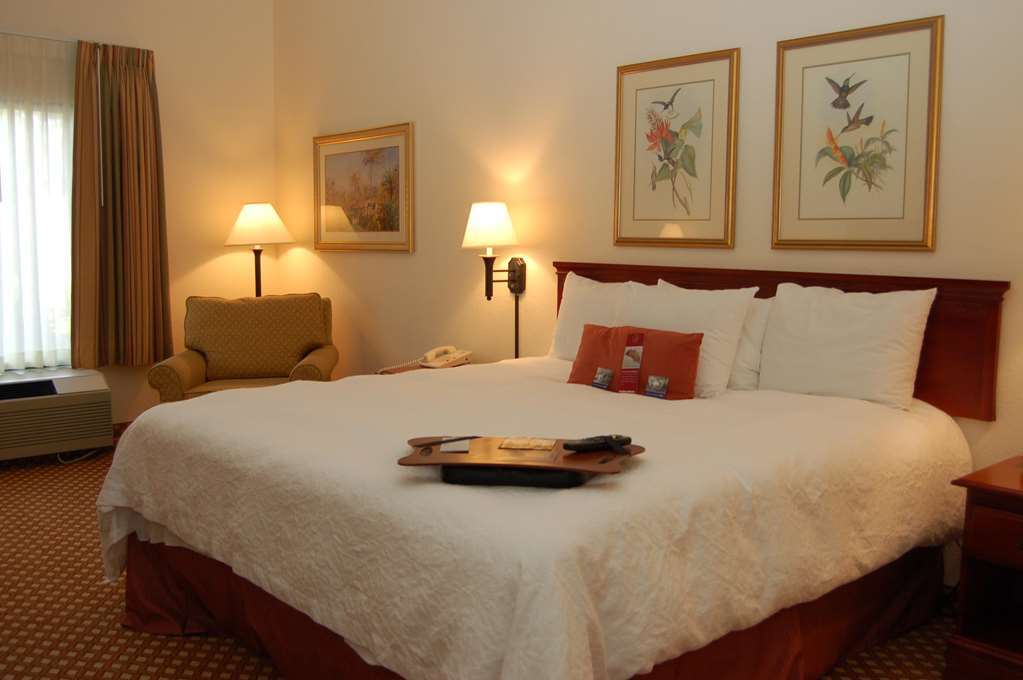 Hampton Inn By Hilton Panama City Beach Upper Grand Lagoon Oda fotoğraf